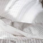 Ξενοδοχειακό βαμβακοσατέν σεντόνι flat με ρίγα 1 cm Pennie Sevenstars