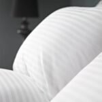 Ξενοδοχειακή μαξιλαροθήκη βαμβακοσατέν με ρίγα 1 cm Pennie Sevenstars